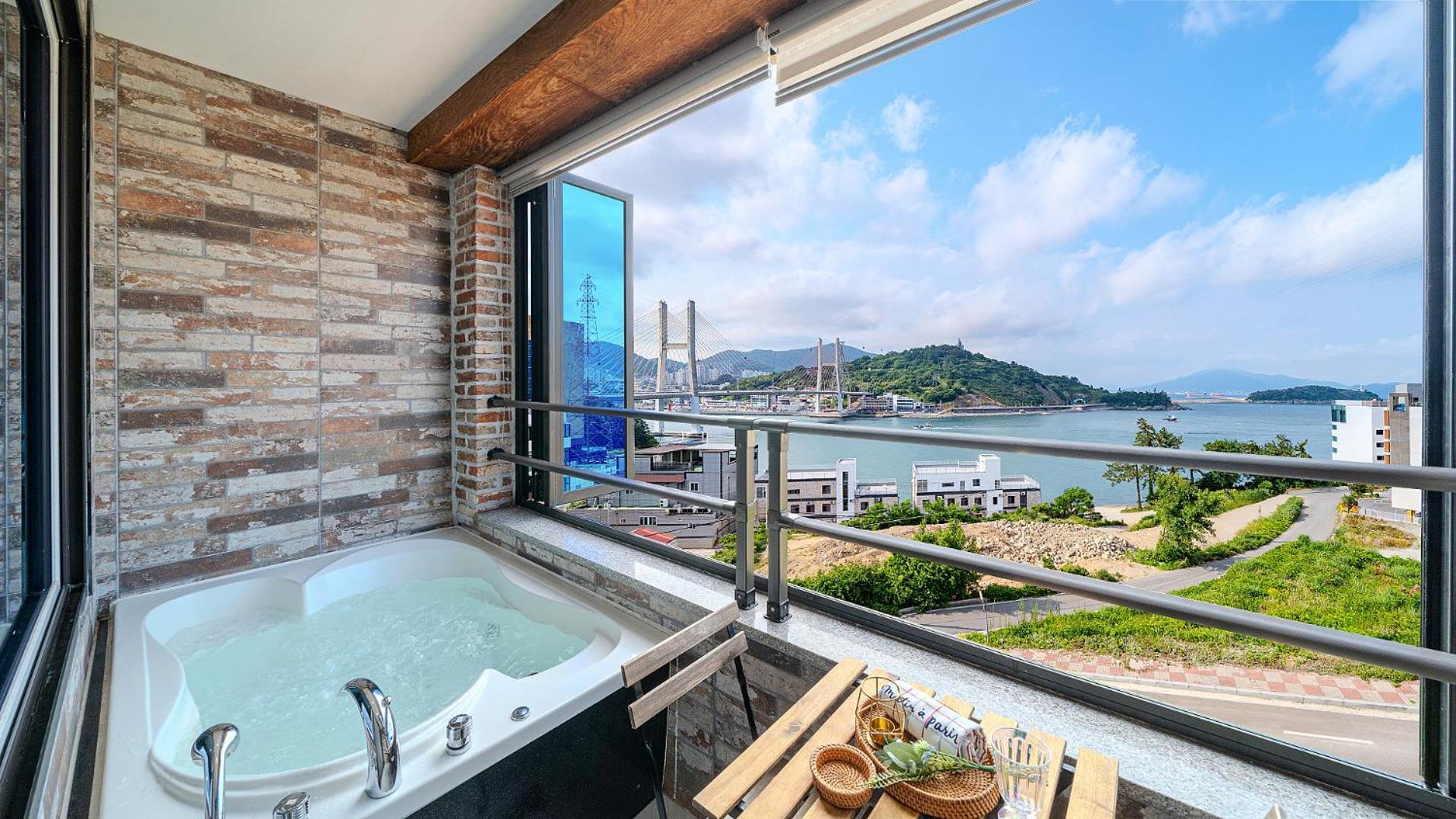Yeosu View Foret Pension Exterior photo