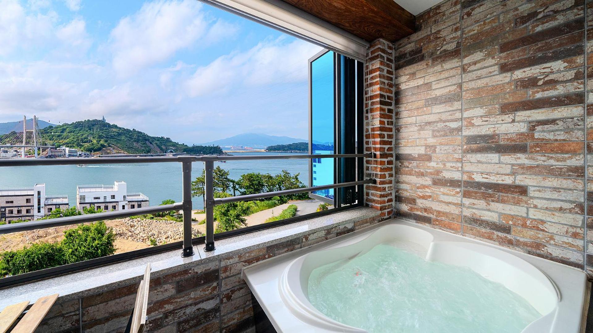 Yeosu View Foret Pension Exterior photo